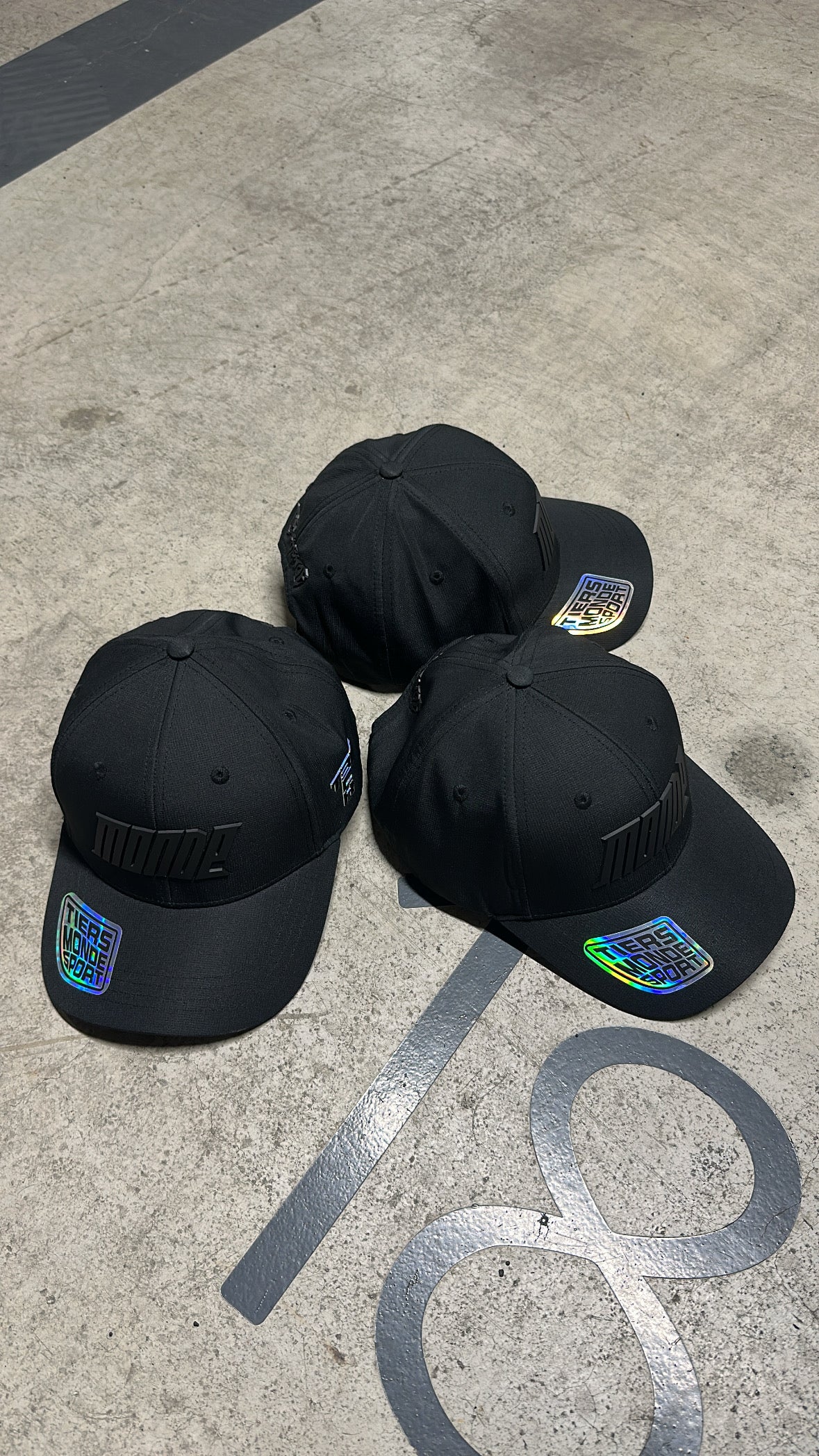 CASQUETTE « MONDE » NOIRE